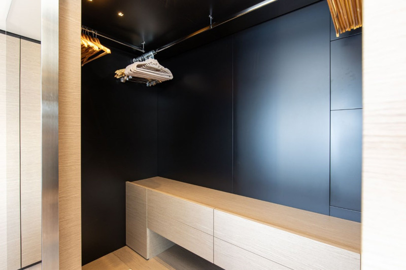 NAVETTA 33 2022 108' 3" CUSTOM LINE