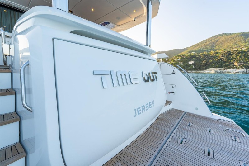 78 FLYBRIDGE 2021 77' 7" AZIMUT YACHTS