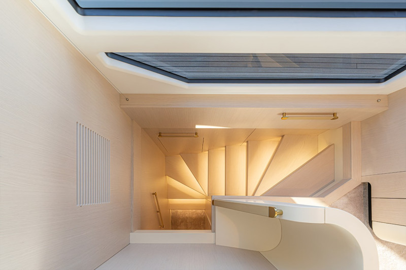 78 FLYBRIDGE 2021 77' 7" AZIMUT YACHTS