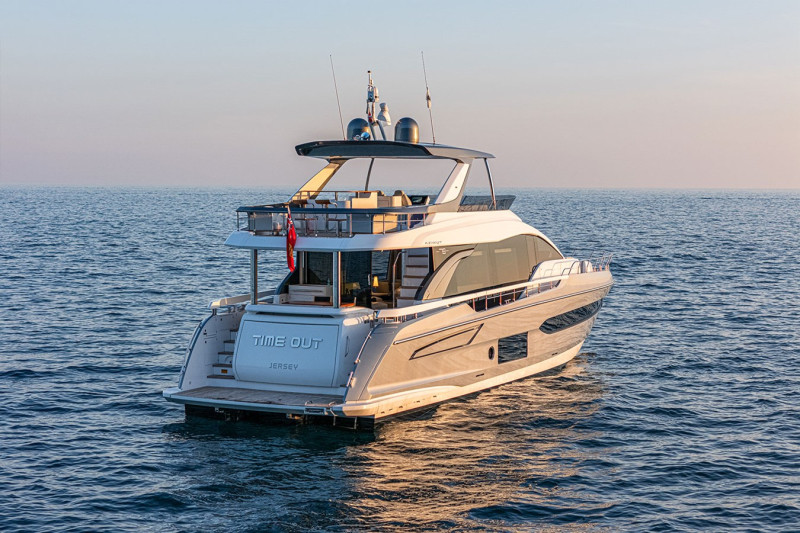 78 FLYBRIDGE 2021 77' 7" AZIMUT YACHTS