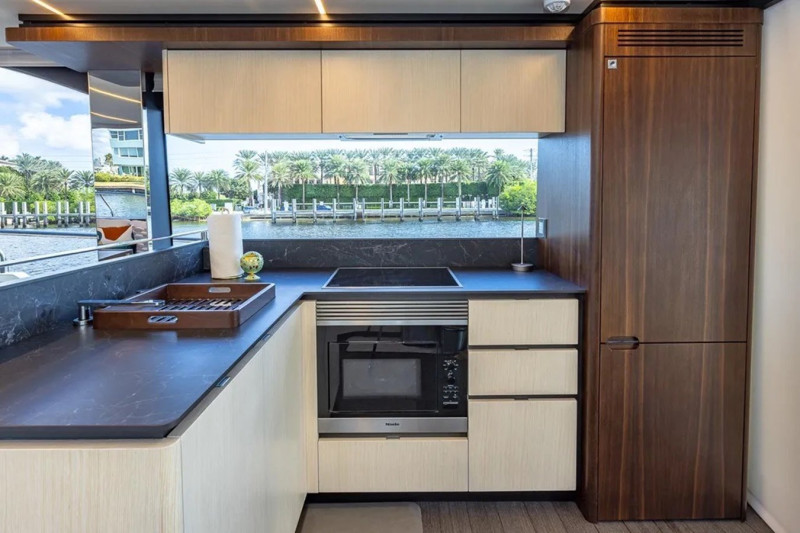 66 FLYBRIDGE 2023 66' 0" ASTONDOA