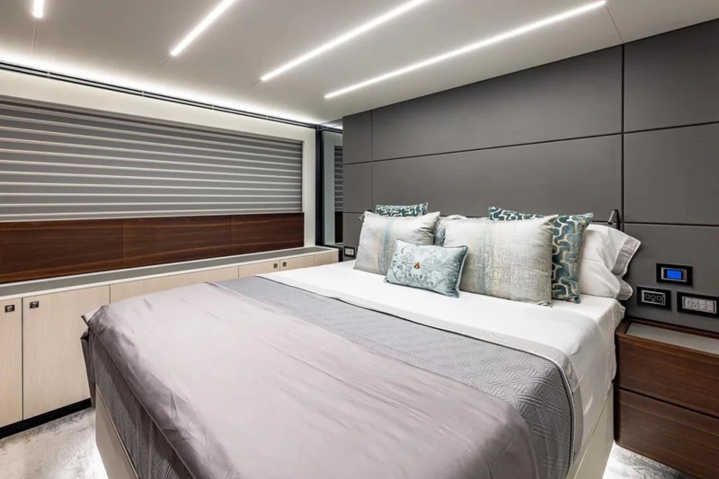 66 FLYBRIDGE 2023 66' 0" ASTONDOA