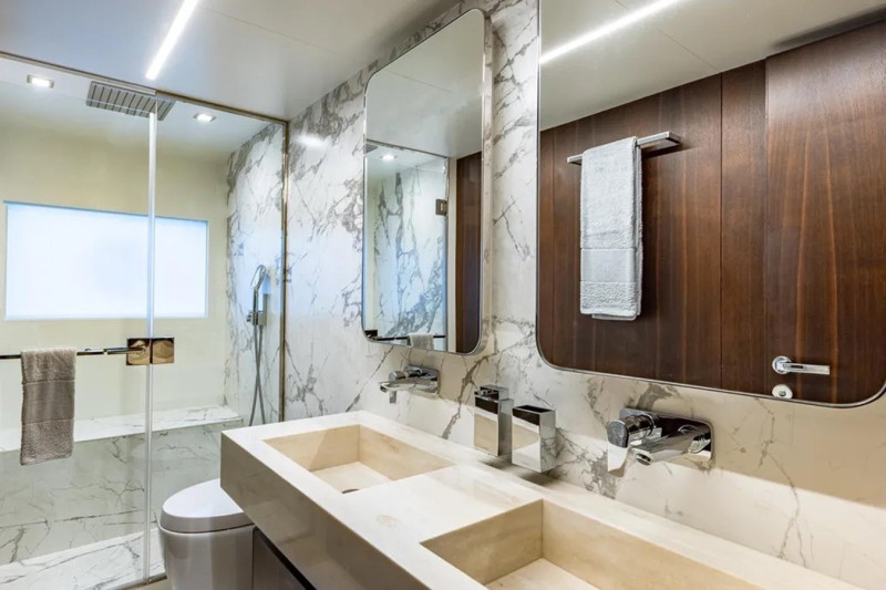 66 FLYBRIDGE 2023 66' 0" ASTONDOA