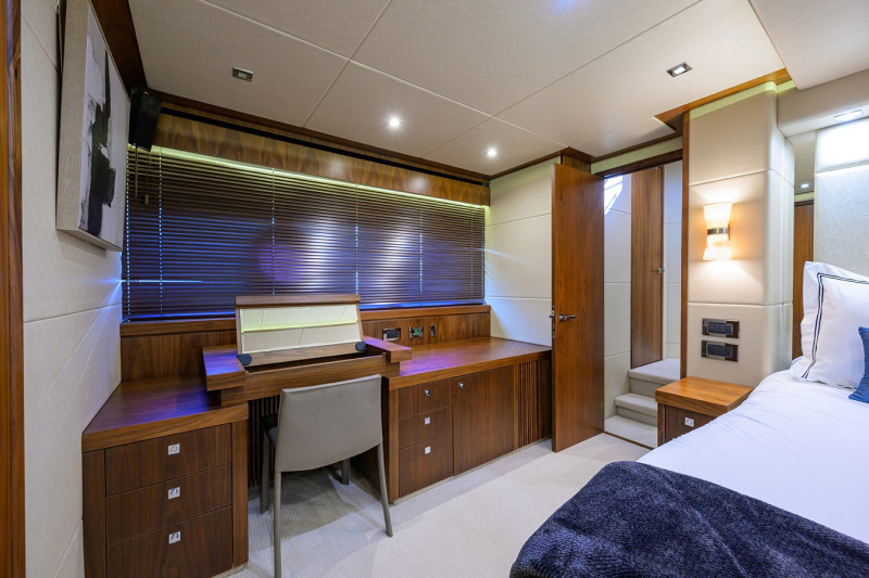 MANHATTAN 73 2014 73' 0" SUNSEEKER