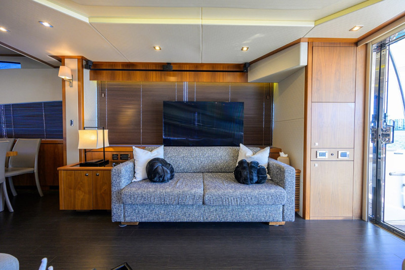 MANHATTAN 73 2014 73' 0" SUNSEEKER