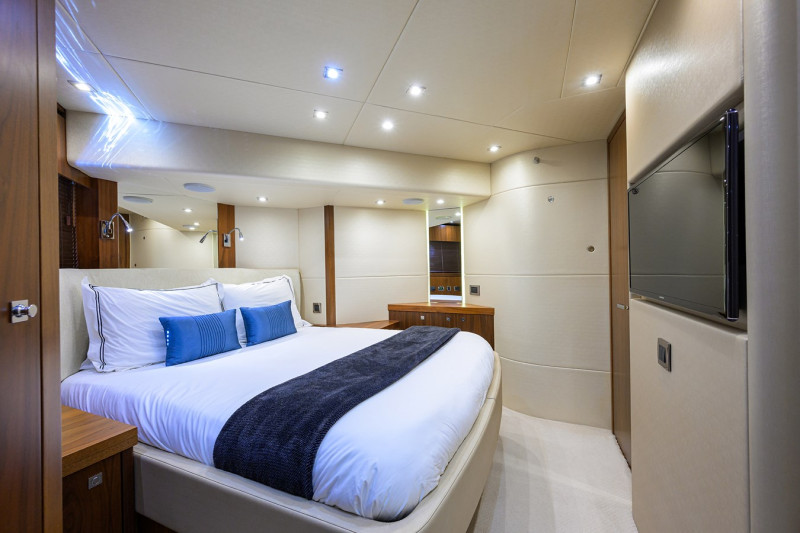 MANHATTAN 73 2014 73' 0" SUNSEEKER