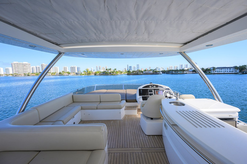 MANHATTAN 73 2014 73' 0" SUNSEEKER