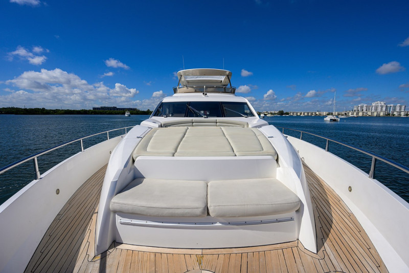 MANHATTAN 73 2014 73' 0" SUNSEEKER