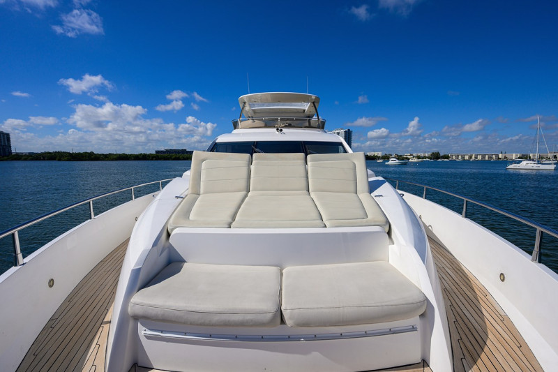 MANHATTAN 73 2014 73' 0" SUNSEEKER