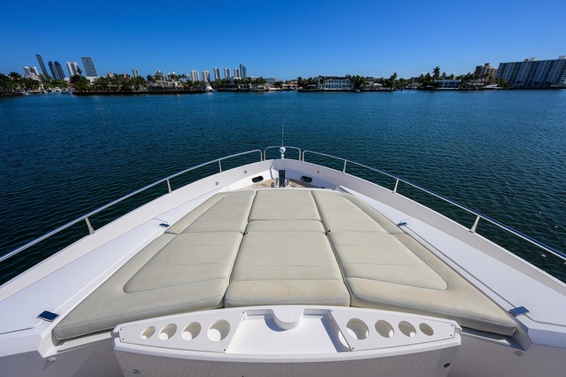 MANHATTAN 73 2014 73' 0" SUNSEEKER