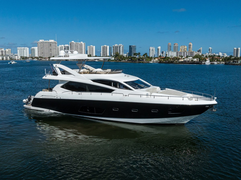 MANHATTAN 73 2014 73' 0" SUNSEEKER