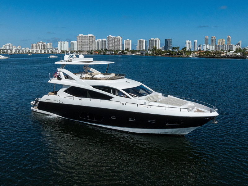 MANHATTAN 73 2014 73' 0" SUNSEEKER