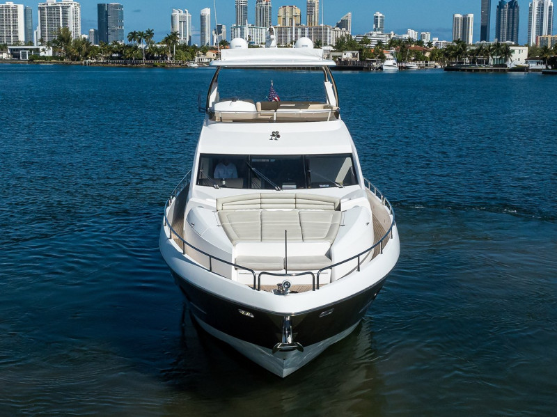 MANHATTAN 73 2014 73' 0" SUNSEEKER