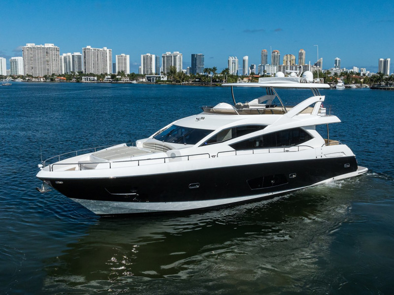 MANHATTAN 73 2014 73' 0" SUNSEEKER