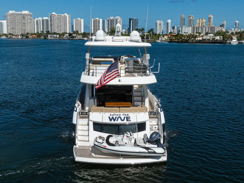 MANHATTAN 73 2014 73' 0" SUNSEEKER