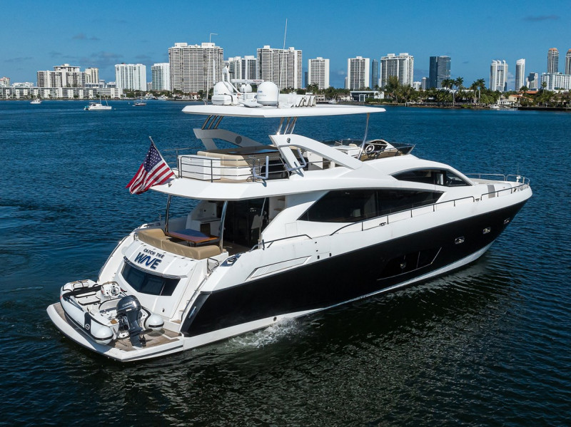 MANHATTAN 73 2014 73' 0" SUNSEEKER