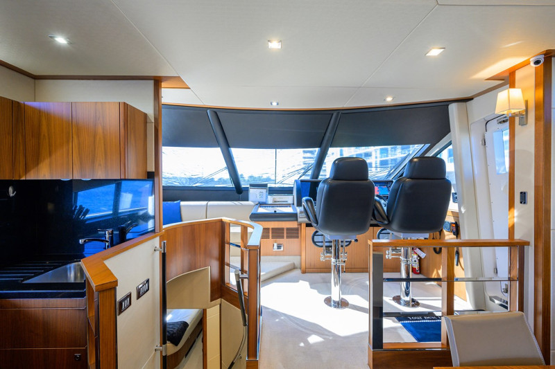 MANHATTAN 73 2014 73' 0" SUNSEEKER