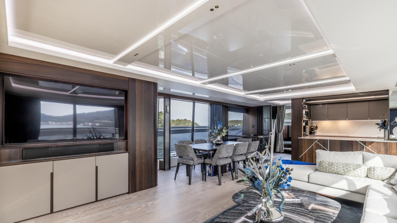 OCEAN 90 2023 88' 11" SUNSEEKER