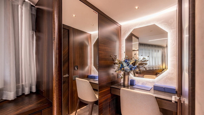 OCEAN 90 2023 88' 11" SUNSEEKER