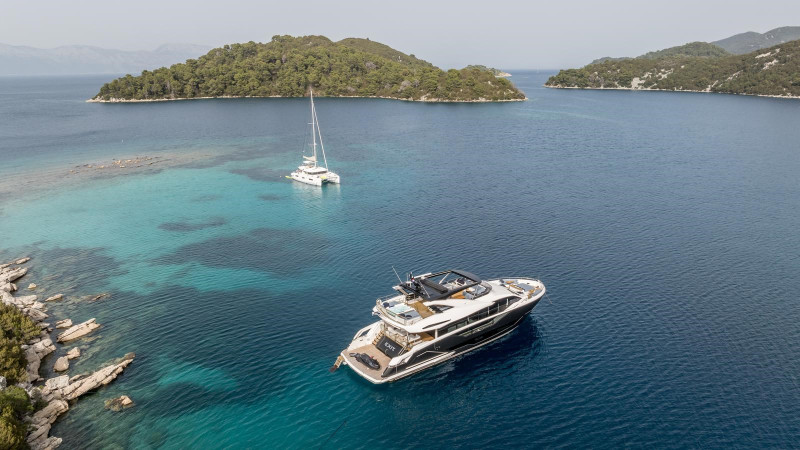 OCEAN 90 2023 88' 11" SUNSEEKER