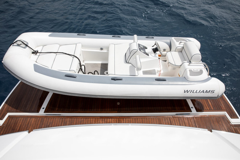 75 YACHT 2014 75' 7" SUNSEEKER