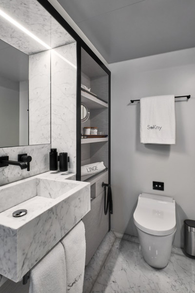 NAVETTA 37 2022 121' 6" CUSTOM LINE