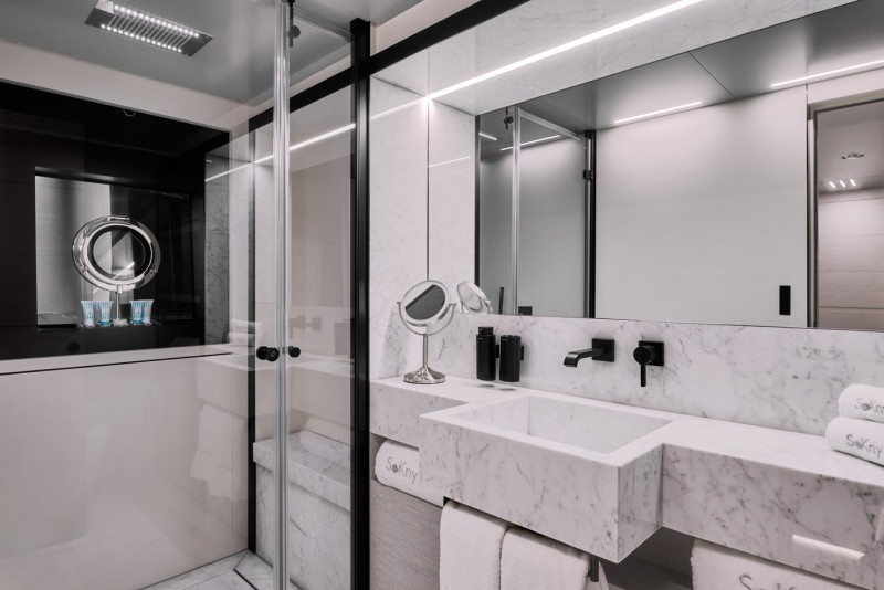 NAVETTA 37 2022 121' 6" CUSTOM LINE