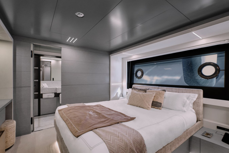 NAVETTA 37 2022 121' 6" CUSTOM LINE