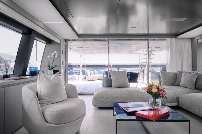 NAVETTA 37 2022 121' 6" CUSTOM LINE