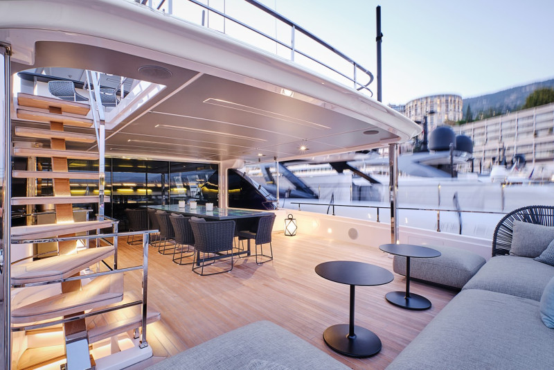 NAVETTA 37 2022 121' 6" CUSTOM LINE