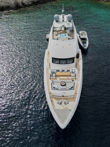 NAVETTA 37 2022 121' 6" CUSTOM LINE