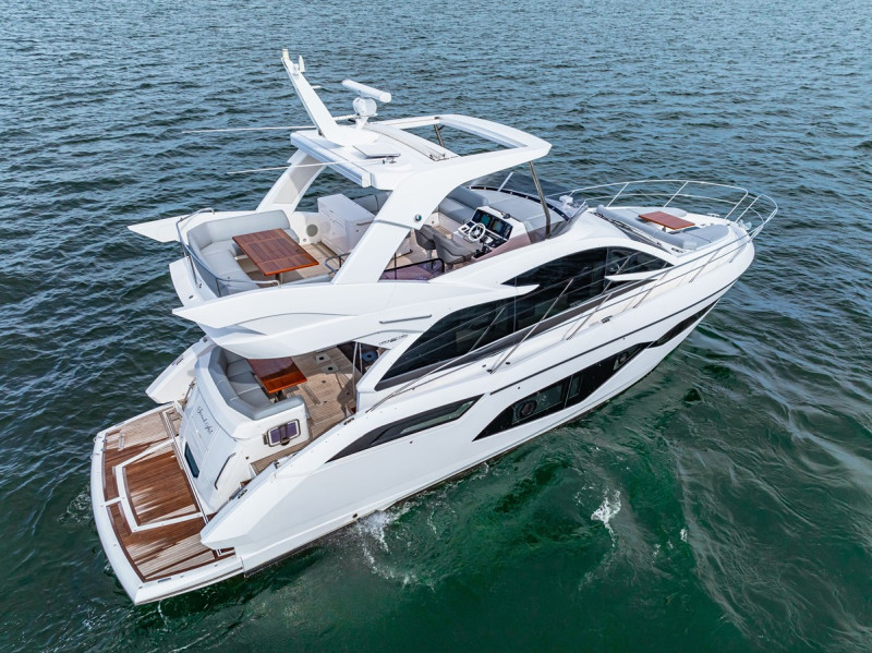 MANHATTAN 55 2021 56' 6" SUNSEEKER