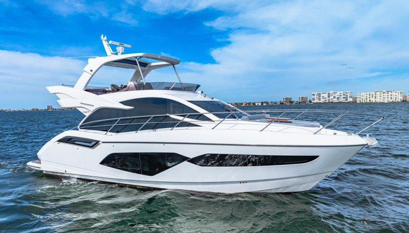 MANHATTAN 55 2021 56' 6" SUNSEEKER