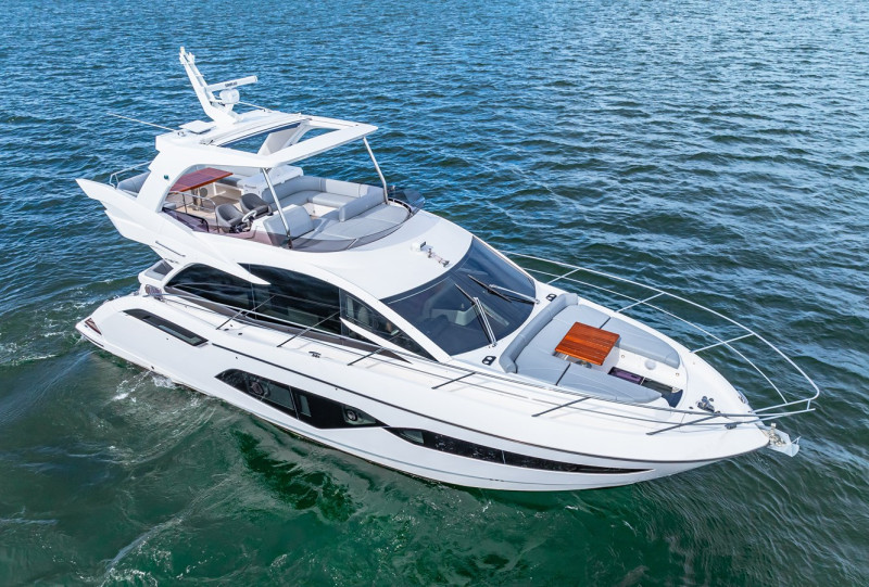 MANHATTAN 55 2021 56' 6" SUNSEEKER