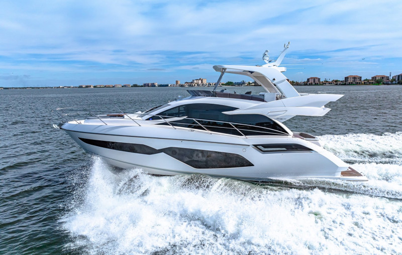 MANHATTAN 55 2021 56' 6" SUNSEEKER