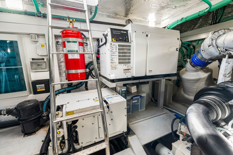 MANHATTAN 55 2021 56' 6" SUNSEEKER