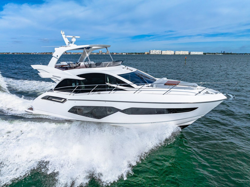 MANHATTAN 55 2021 56' 6" SUNSEEKER
