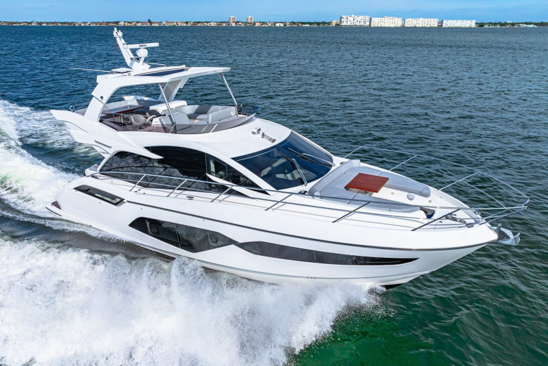 MANHATTAN 55 2021 56' 6" SUNSEEKER