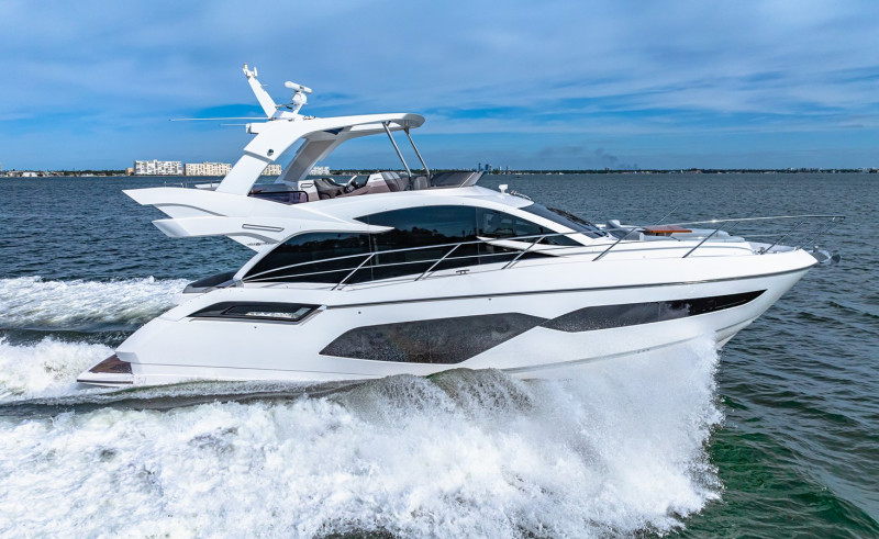 MANHATTAN 55 2021 56' 6" SUNSEEKER