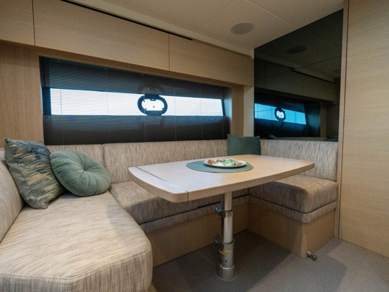 V40 2021 42' 7" PRINCESS YACHTS