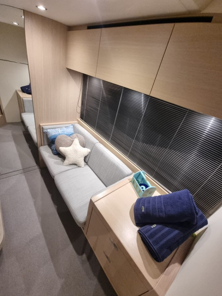 V40 2021 42' 7" PRINCESS YACHTS