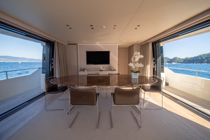 SD96 2022 94' 11" SANLORENZO YACHTS