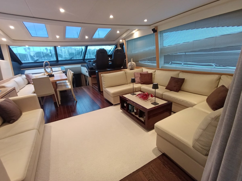 V78 2011 77' 7" PRINCESS YACHTS