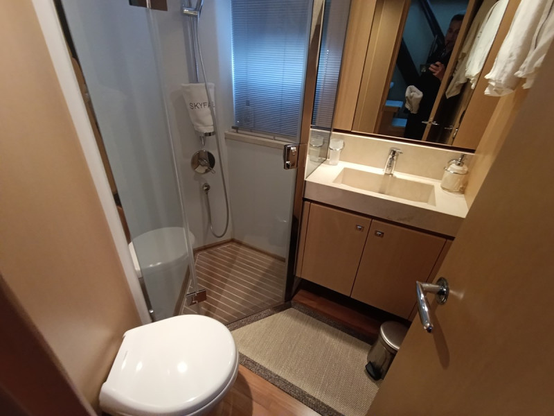 V78 2011 77' 7" PRINCESS YACHTS