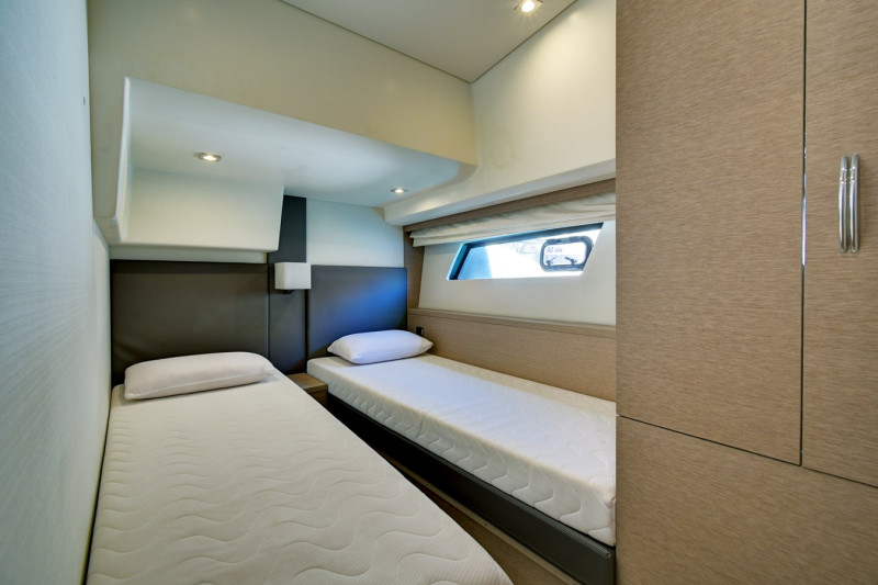 2019 50' 10" PRESTIGE