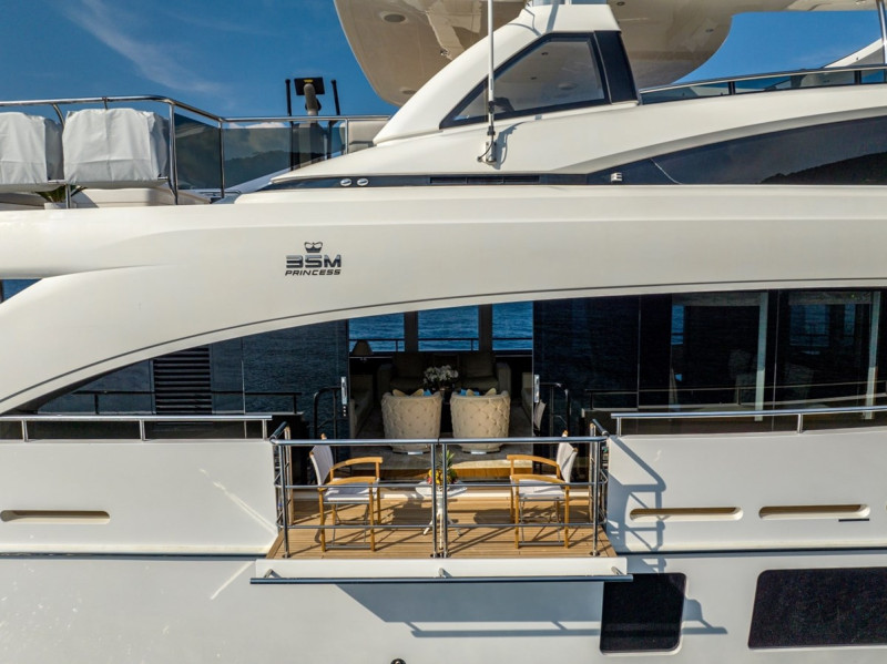35M 2017 115' 4" PRINCESS YACHTS