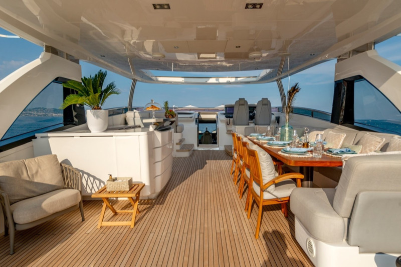 35M 2017 115' 4" PRINCESS YACHTS