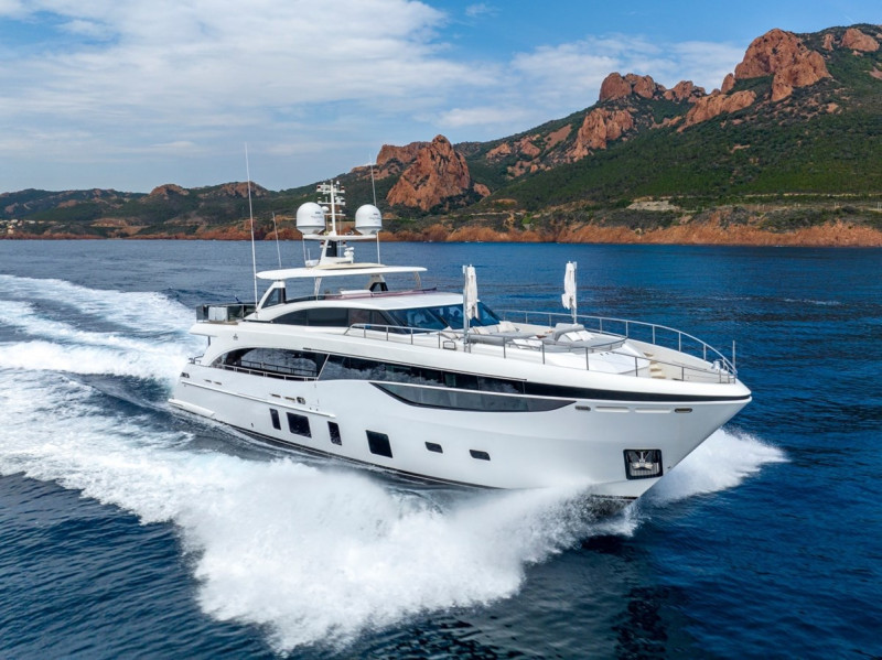 35M 2017 115' 4" PRINCESS YACHTS