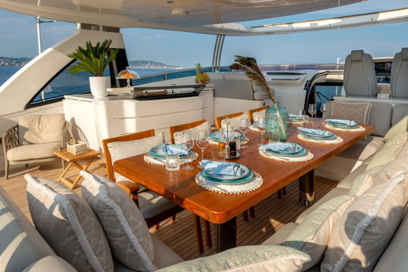 35M 2017 115' 4" PRINCESS YACHTS