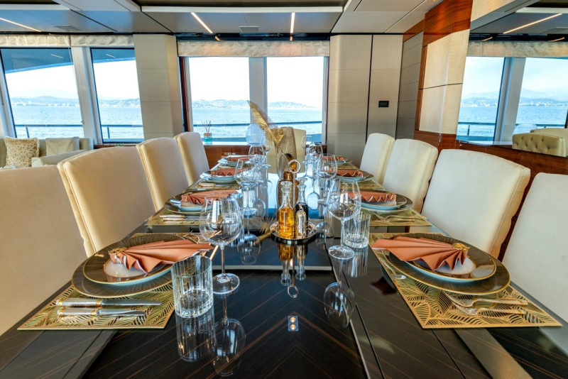 35M 2017 115' 4" PRINCESS YACHTS